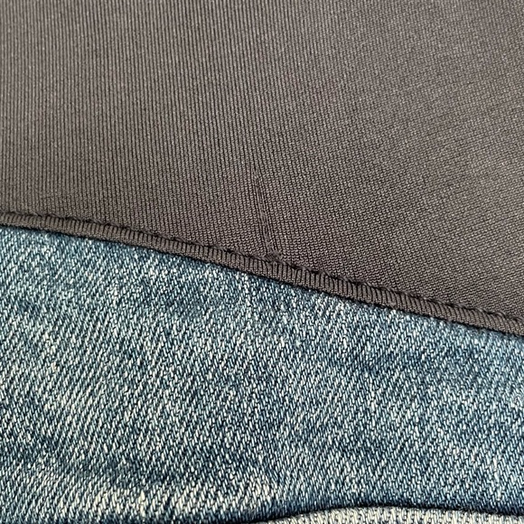 👗2/$25👗 Old Navy Maternity Full-panel Straight Jeans - Picture 6 of 7